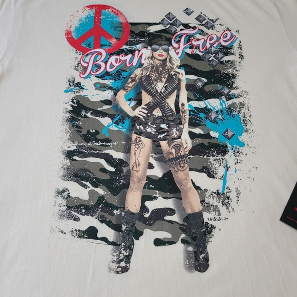 Born Free Graphic T-Shirt NWT Sz 2X - Picture 2 of 4